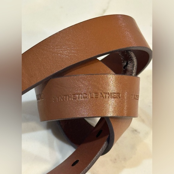 XS Banana Republic Brown Leather Belt with Gold Buckle - Picture 5 of 13